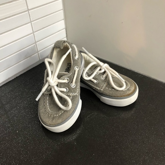 Gymboree cute baby shoes - Picture 2 of 10